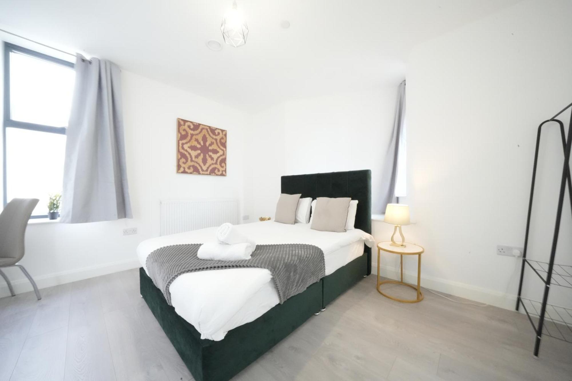 Ealing Broadway Great Stay 7-Minute Walk From The Underground מראה חיצוני תמונה