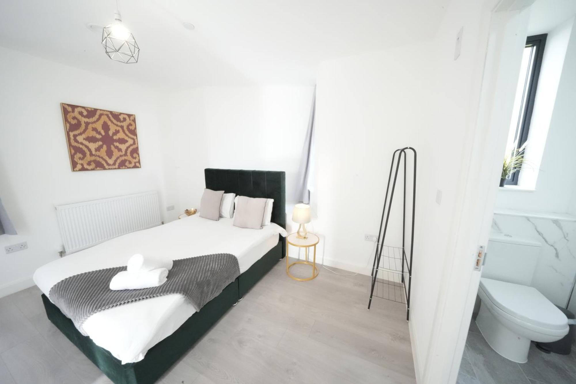 Ealing Broadway Great Stay 7-Minute Walk From The Underground מראה חיצוני תמונה