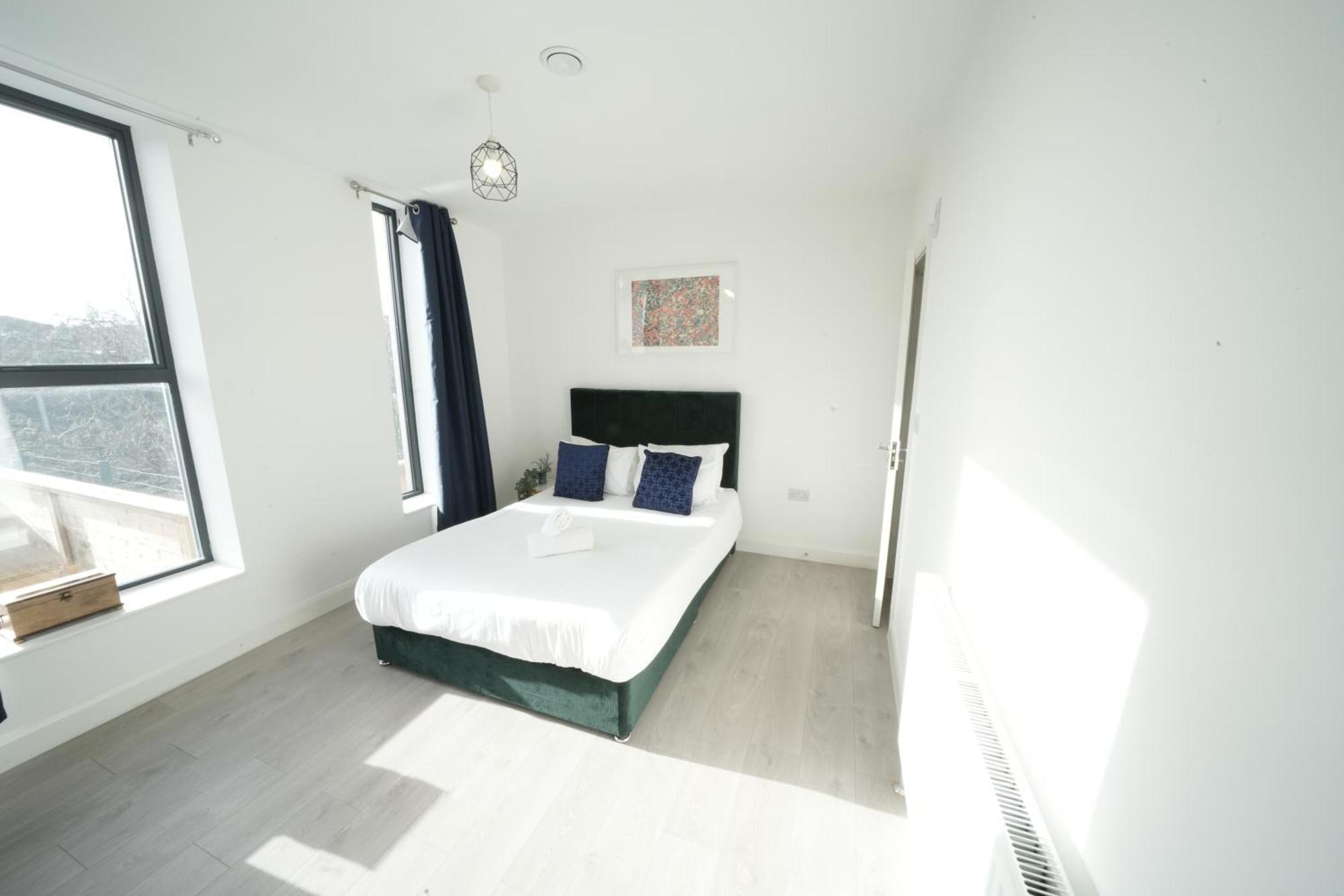 Ealing Broadway Great Stay 7-Minute Walk From The Underground מראה חיצוני תמונה