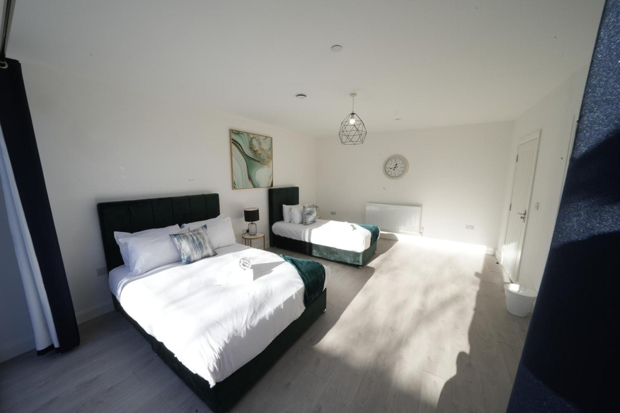 Ealing Broadway Great Stay 7-Minute Walk From The Underground מראה חיצוני תמונה