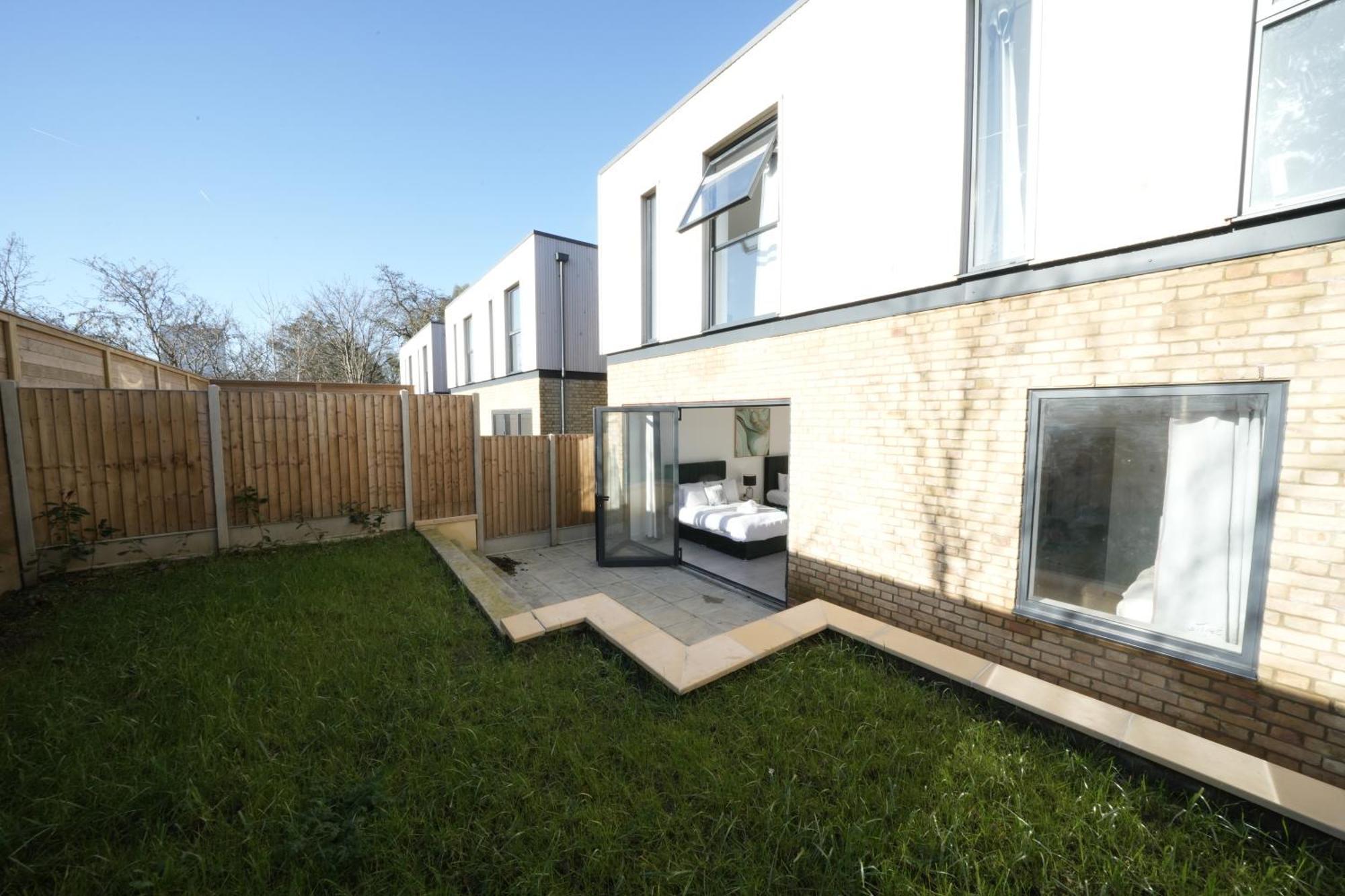 Ealing Broadway Great Stay 7-Minute Walk From The Underground מראה חיצוני תמונה