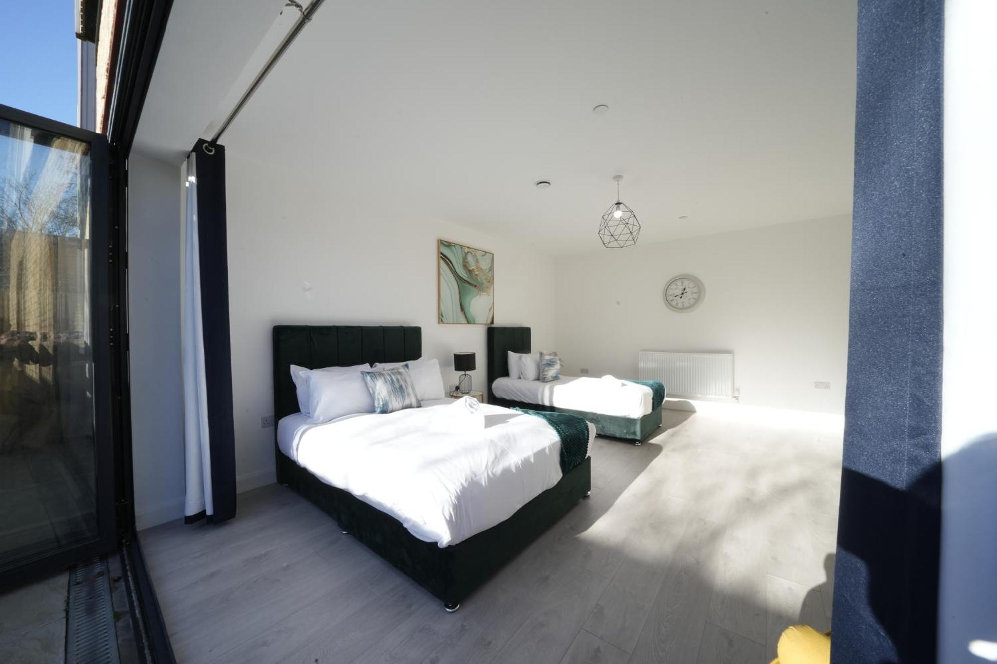 Ealing Broadway Great Stay 7-Minute Walk From The Underground מראה חיצוני תמונה