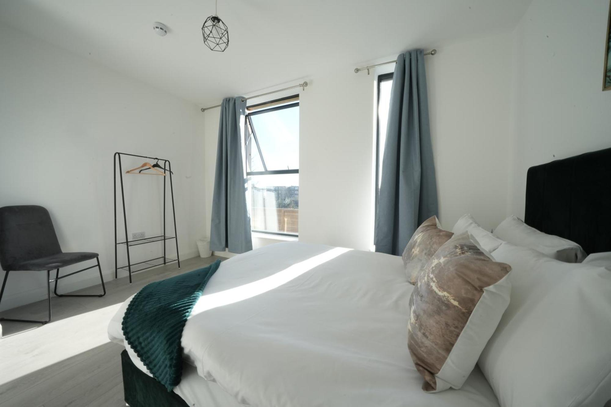 Ealing Broadway Great Stay 7-Minute Walk From The Underground מראה חיצוני תמונה