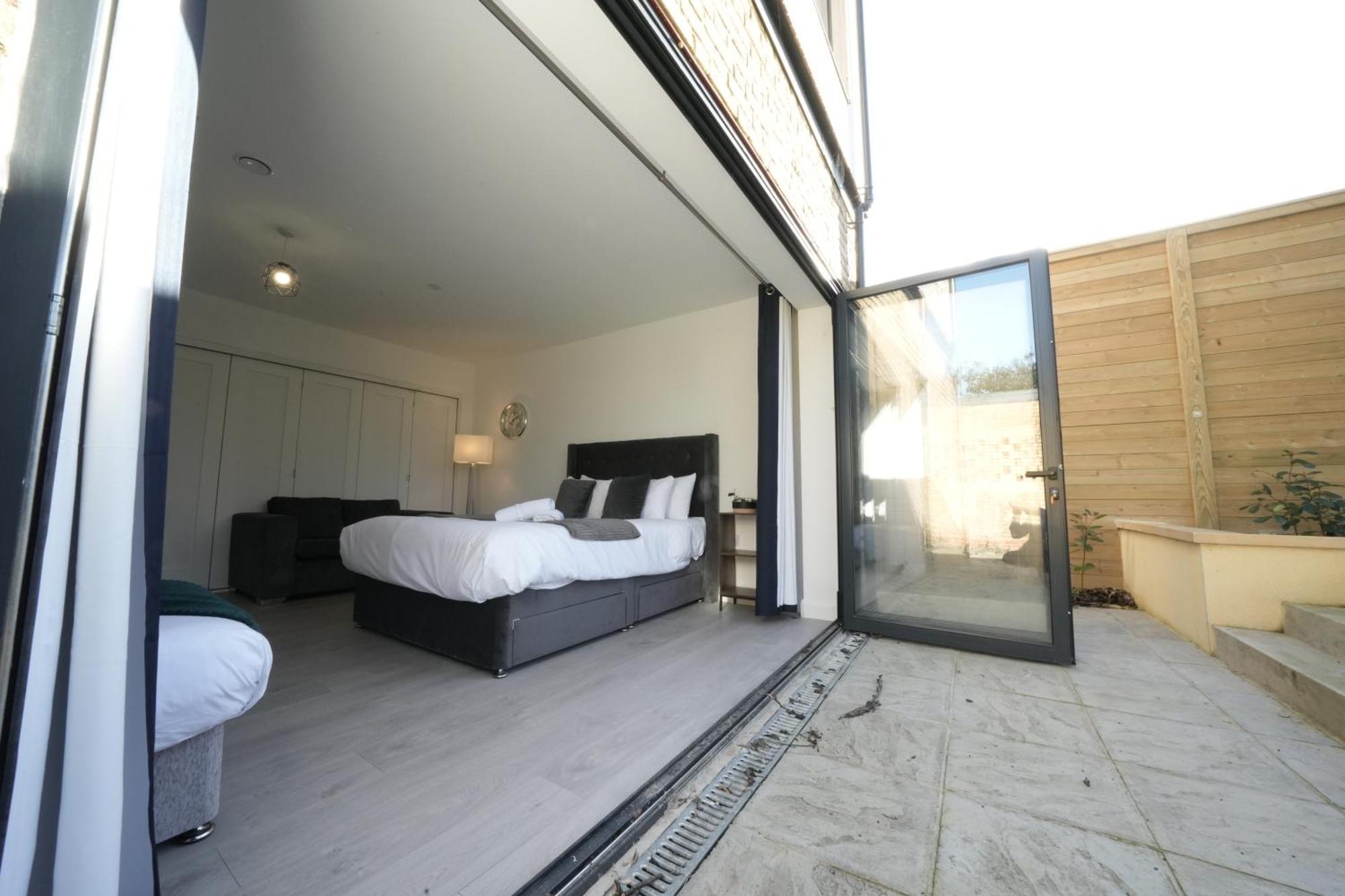 Ealing Broadway Great Stay 7-Minute Walk From The Underground מראה חיצוני תמונה