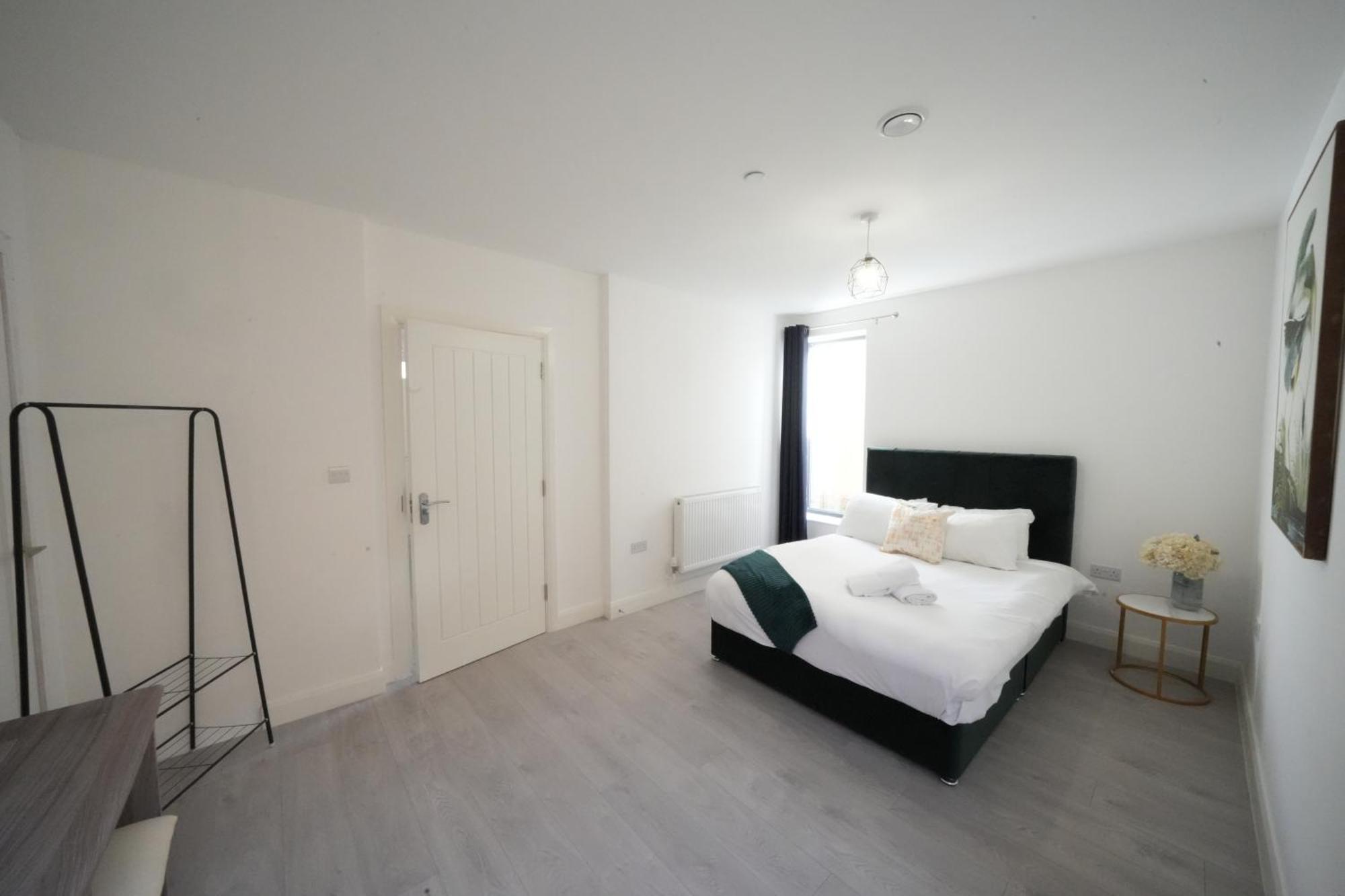 Ealing Broadway Great Stay 7-Minute Walk From The Underground מראה חיצוני תמונה