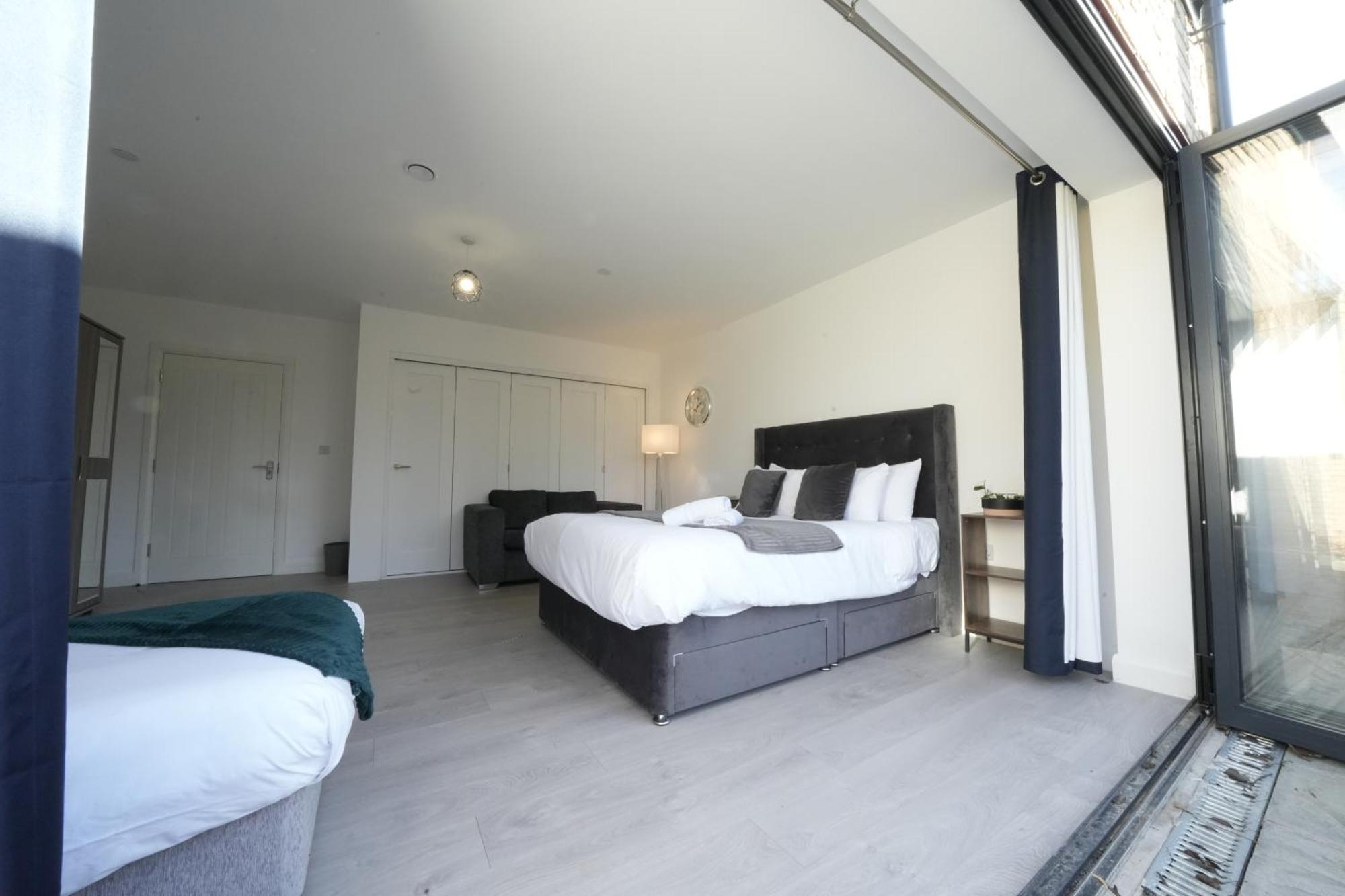 Ealing Broadway Great Stay 7-Minute Walk From The Underground מראה חיצוני תמונה