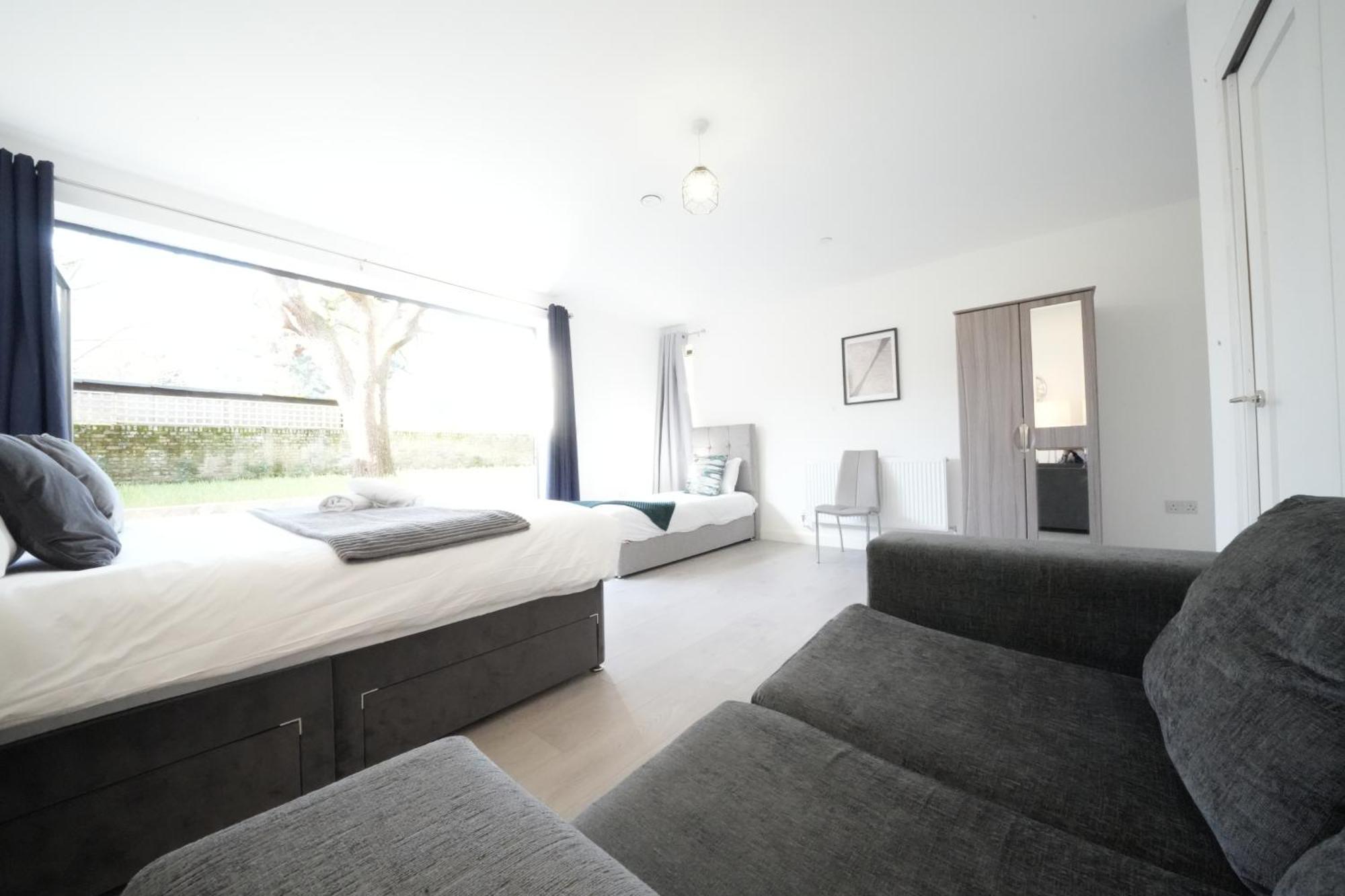 Ealing Broadway Great Stay 7-Minute Walk From The Underground מראה חיצוני תמונה