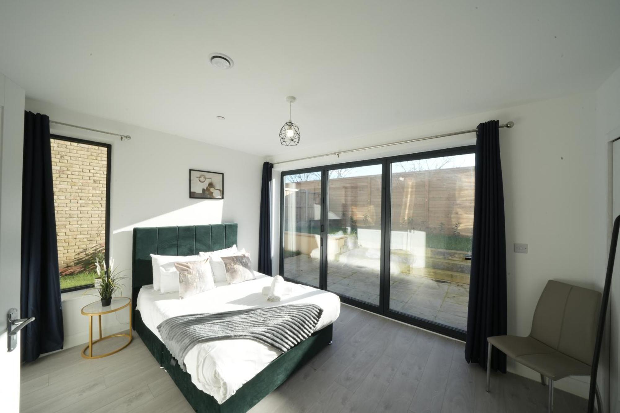 Ealing Broadway Great Stay 7-Minute Walk From The Underground מראה חיצוני תמונה